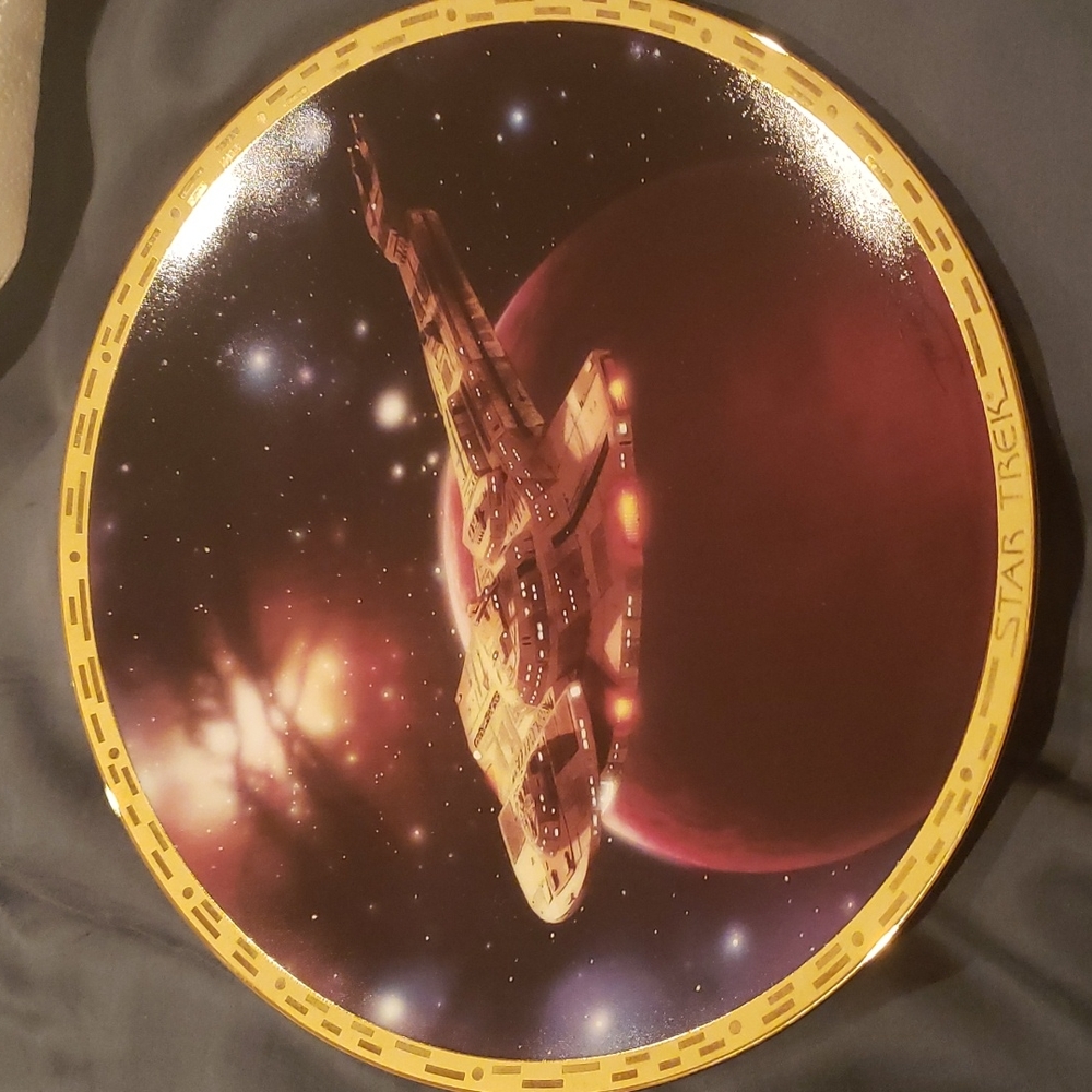 Star Trek  plate by Hamilton